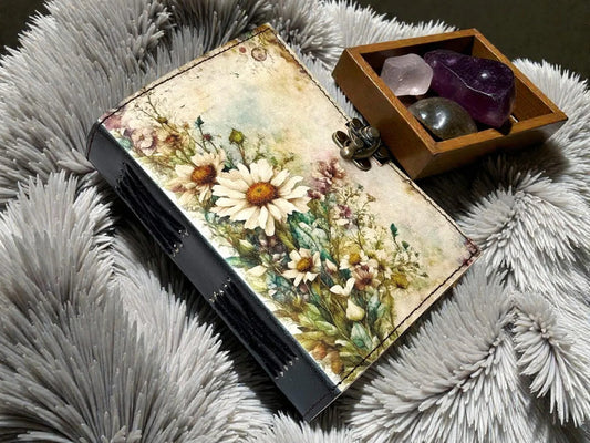 Handmade Floral Leather Grimoire – Book of Shadows with Lock, Witchcraft Journal, Spell Book, Daisy Notebook, Pagan Boho Writing Diary Gift