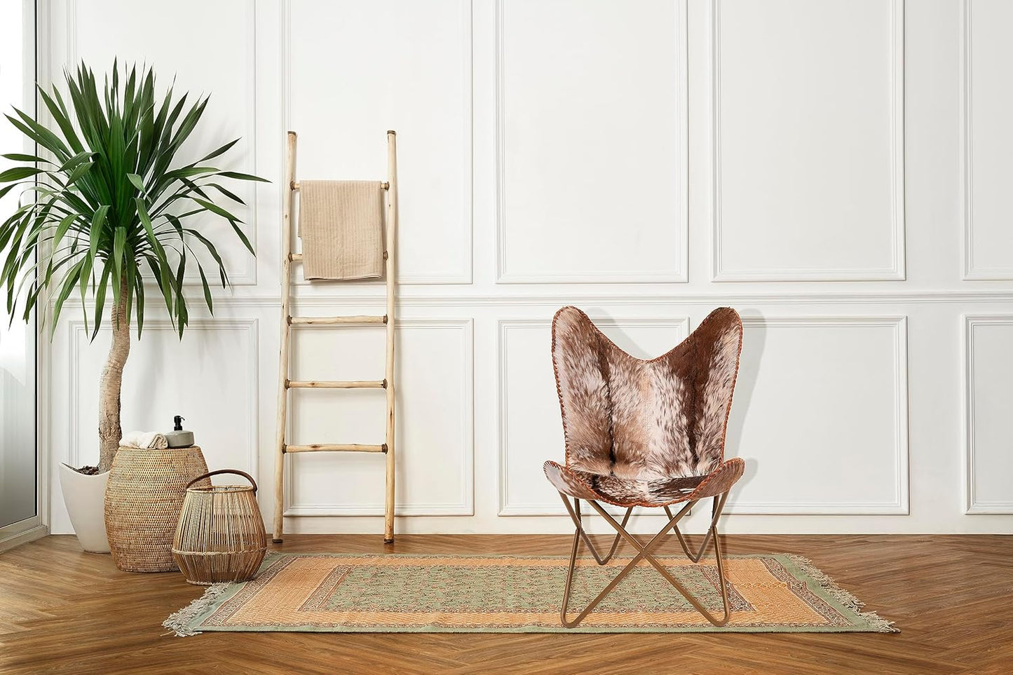 Home Decor Genuine Goat Leather Butterfly Arm Chair with Black/Brown White Hair on Cowhide Accent Chair (White and Brown with Rose Gold)