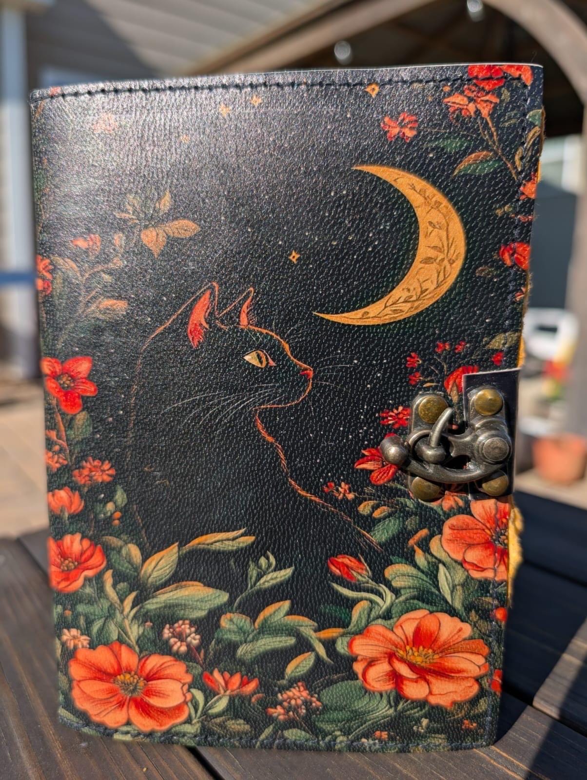 Celtic Cat Leather Grimoire Journal: Book of Shadows, 400 Pages