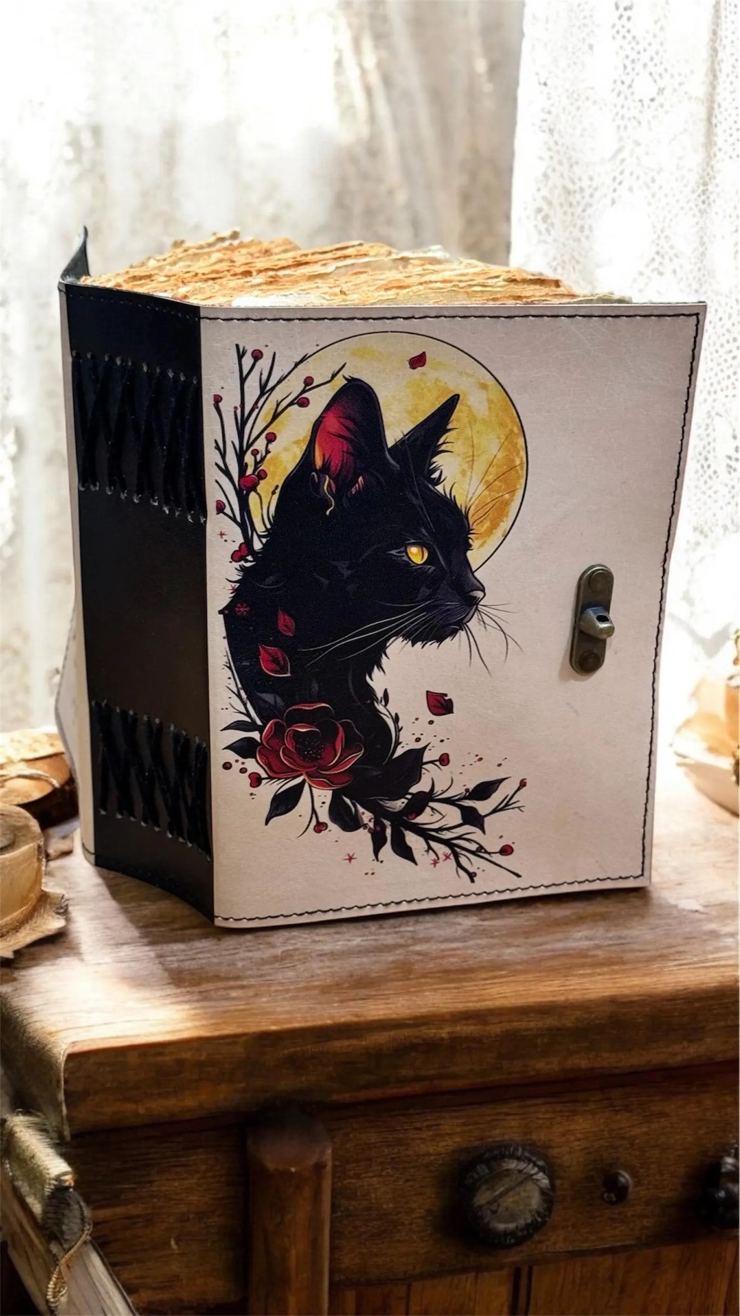 Handmade Cat Leather Journal: Vintage Embossed Writing Notebook with Lock